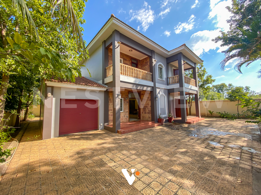 Beautiful 04 – Bedroom Villa for Rent in Siem Reap – Svay Dangkum (Shared Pool)